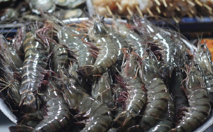 Tôm Việt Nam chịu thuế